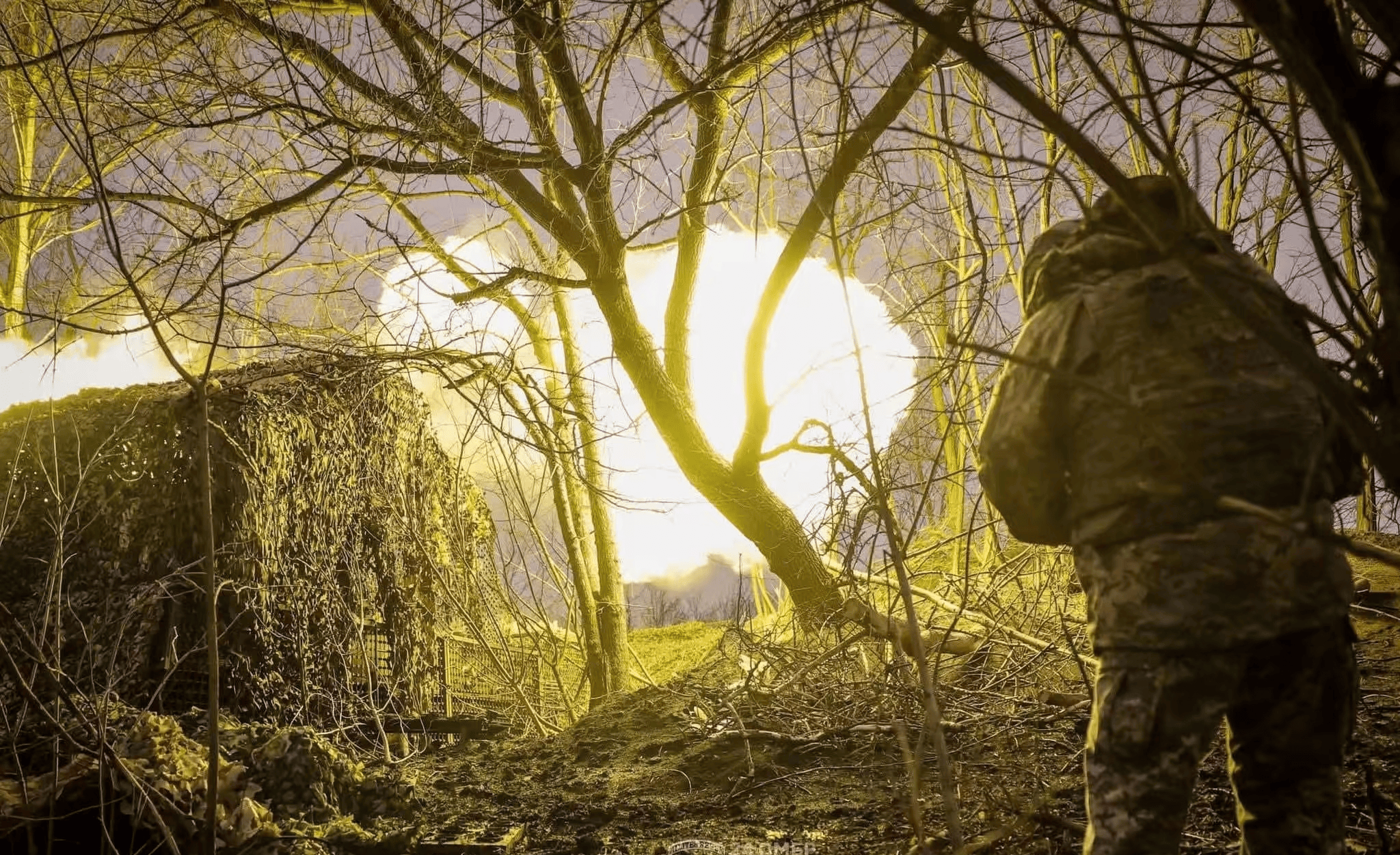 渡桥被炸补给线彻底断绝冰球突破技巧俄乌前线师(图2)